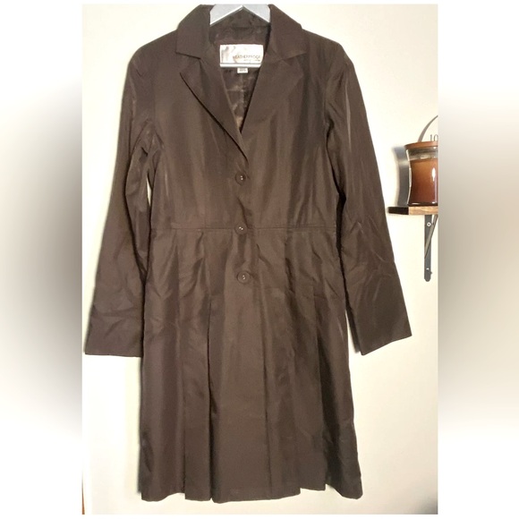 Super Nice Weatherproof Garment Company Chocolate Brown Swing Trench Coat, Small - Picture 2 of 12